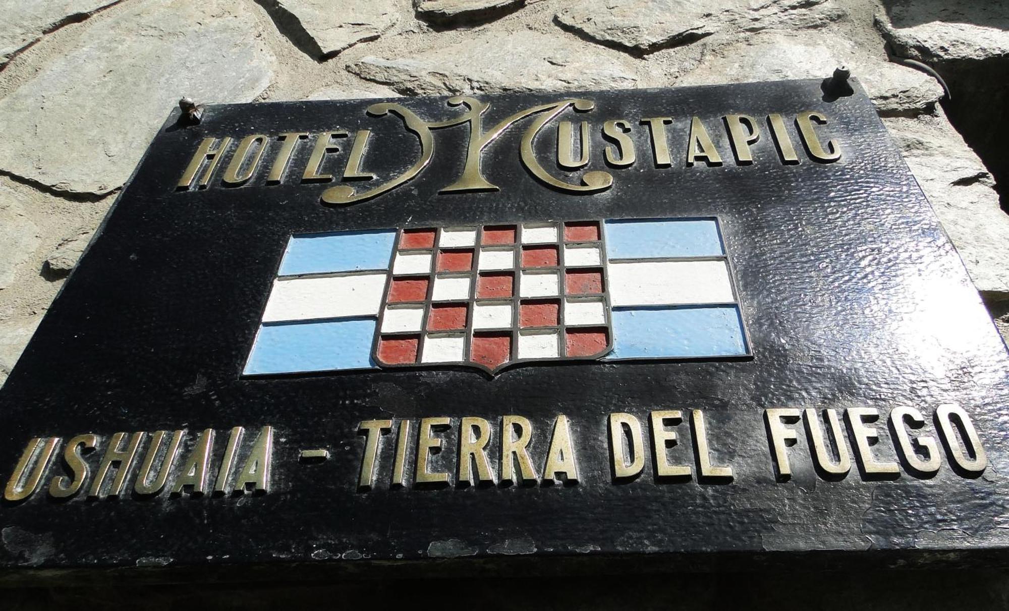 Hotel Mustapic Ushuaia Exterior photo